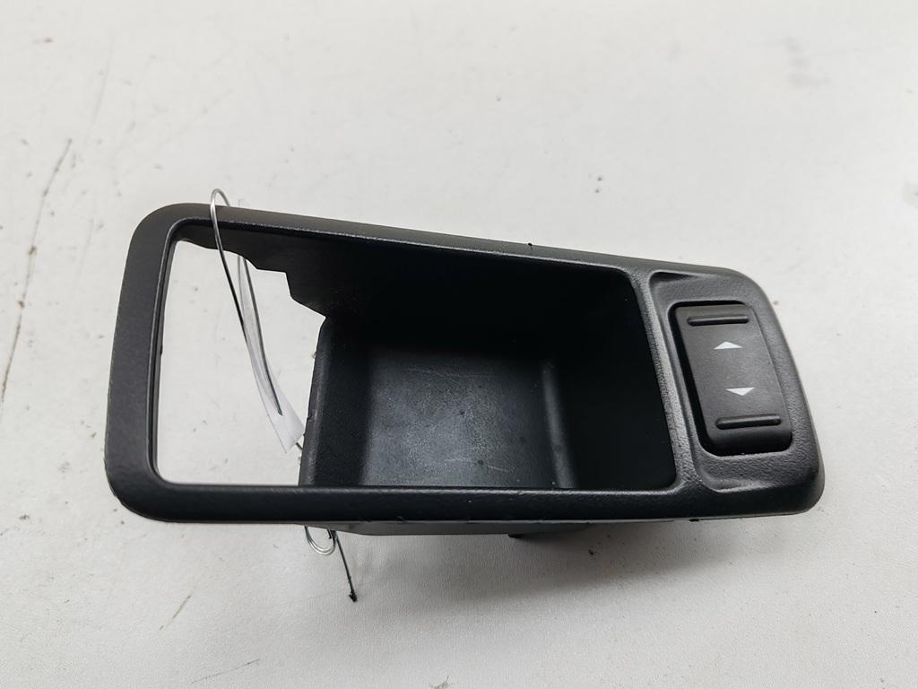 кнопка стеклоподъемника переднего правого Ford Focus II 2009, 1.6 л., дизель, МКПП, чёрный, универсал, 7M5T14529AA