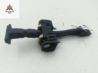 ограничитель открывания двери Opel Astra H/Family [рестайлинг] 2006, хетчбэк 5 дв., 13107175