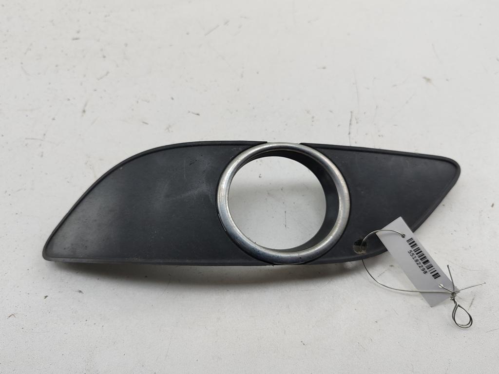 рамка фары противотуманной левой Mercedes-Benz B W245 2005, 2.0 л., дизель, МКПП, серый, минивэн, 1698851122
