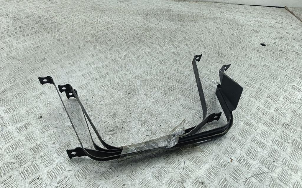 крепление бака топливного Audi Q7 4L 2011, 3.0 л., бензин, АКПП, чёрный, внедорожник 5 дв., 7L8201391