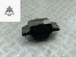подушка крепления двигателя Volkswagen Golf 5 поколение 2006, 2.0 л., дизель, МКПП, чёрный, хетчбэк 5 дв.