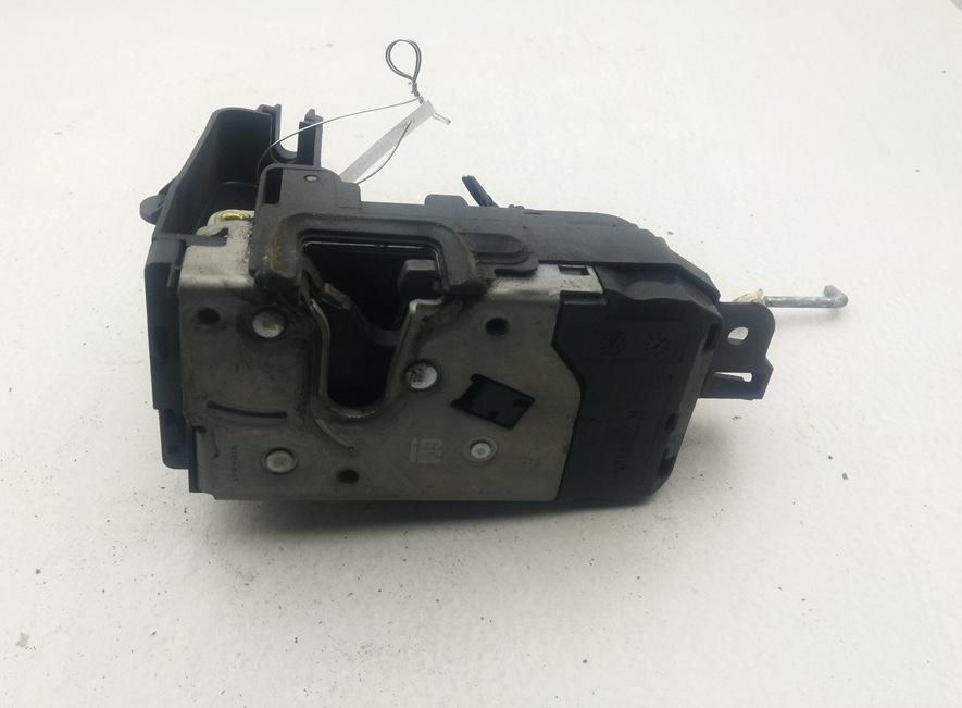 замок двери передней правой Opel Astra H 2005, 1.6 л., бензин, МКПП, синий, хетчбэк 5 дв., 13210749