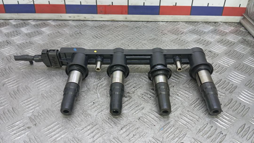 катушка зажигания Opel Mokka 1 поколение 2013, 1.6 л., бензин, МКПП, внедорожник 5 дв., CE01841 - фото №1