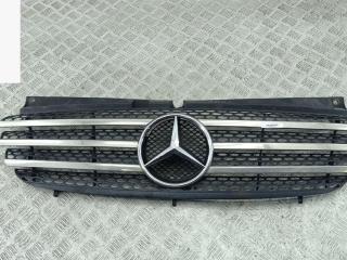 решетка радиатора Mercedes-Benz Vito 2010, красный, микроавтобус, A6398800185