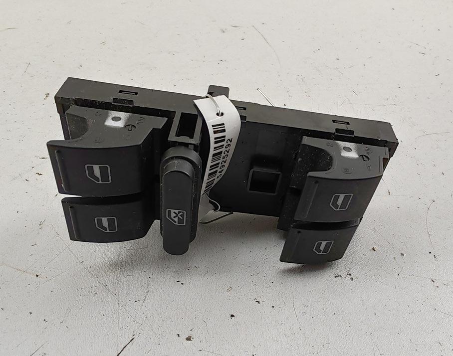 блок управления стеклоподъемниками Volkswagen Passat B6 2006, 2.0 л., дизель, МКПП, серый, универсал, 1K4959857A