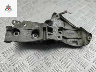 кронштейн генератора Renault Scenic 2 поколение 2004, 1.6 л., бензин, АКПП, синий, минивэн, 8200327134