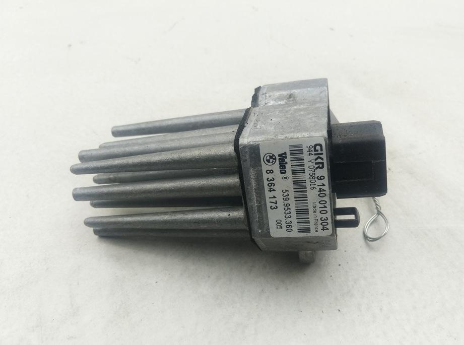 сопротивление печки BMW 5 E39 1998, 2.0 л., бензин, МКПП, серый, универсал, 8364173