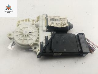 моторчик стеклоподъемника передний правый Volkswagen Golf 4 поколение 1999, 1.4 л., бензин, МКПП, синий, хетчбэк 5 дв., 101434202