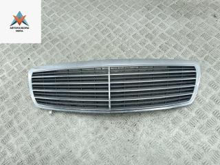 решетка радиатора Mercedes-Benz E-Класс W211/S211 2005, зелёный, универсал, 2118800283