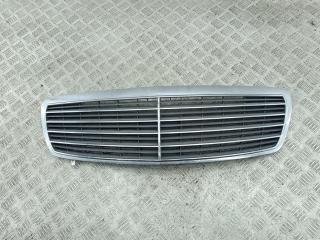 решетка радиатора Mercedes-Benz E-Класс W211/S211 2005, зелёный, универсал, 2118800283