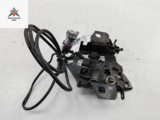 замок капота Volkswagen Passat B5 1999, 1.6 л., бензин, МКПП, синий, универсал, 3B0823509M