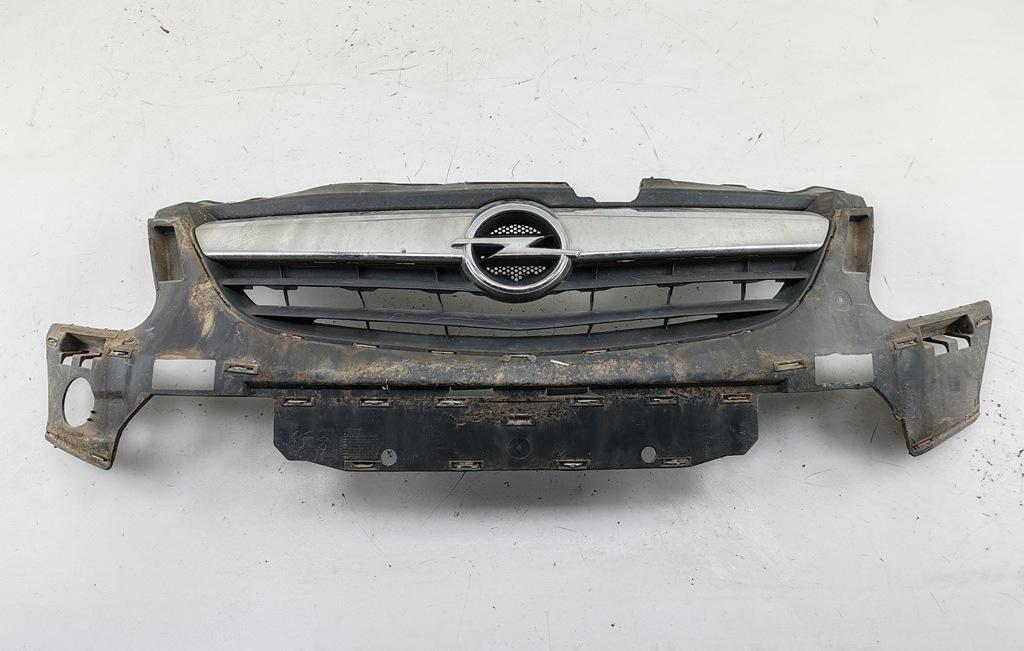 решетка радиатора Opel Corsa D 2009, жёлтый, хетчбэк 3 дв., 13179940 - фото №1