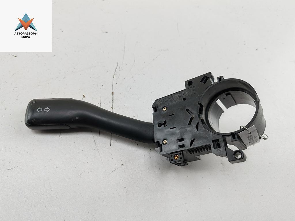 переключатель поворотов Audi A6 4B/C5 1998, 1.8 л., бензин, МКПП, серый, седан, 8L0953513G - фото №1
