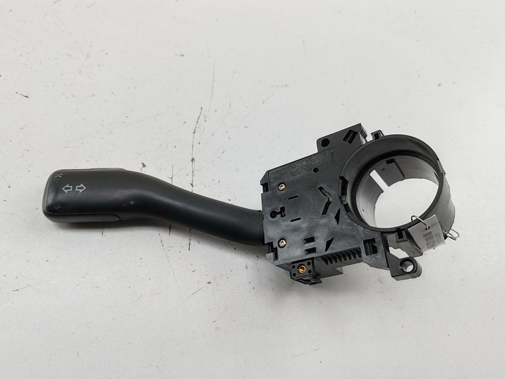 переключатель поворотов Audi A6 4B/C5 1998, 1.8 л., бензин, МКПП, серый, седан, 8L0953513G - фото №1