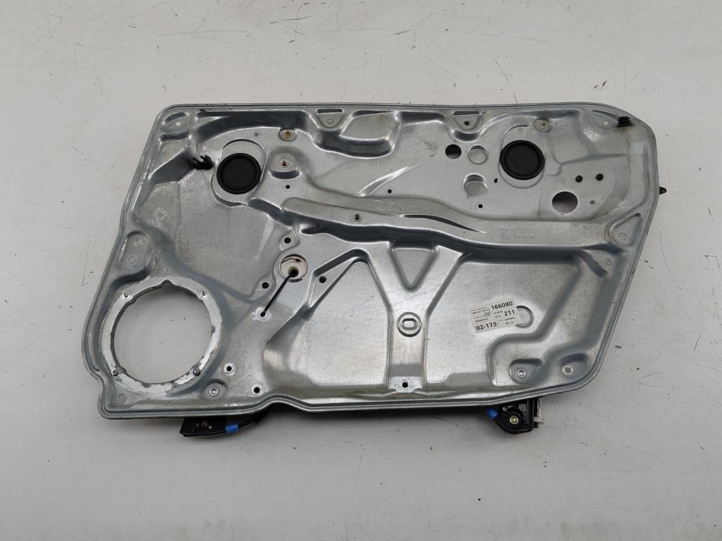 стеклоподъемник электрический передний правый Volkswagen Passat B5 1999, 1.9 л., дизель, МКПП, серый, универсал, 3B4837756D