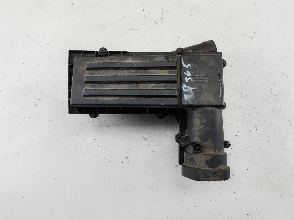 корпус воздушного фильтра Volkswagen Passat B6 2006, 2.0 л., дизель, МКПП, чёрный, универсал, 3C0129607AG