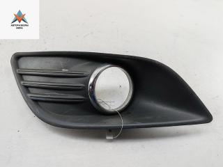 рамка фары противотуманной левой Ford Focus 2 поколение [рестайлинг] 2009, 1.6 л., дизель, МКПП, чёрный, универсал, 8M51R19953A
