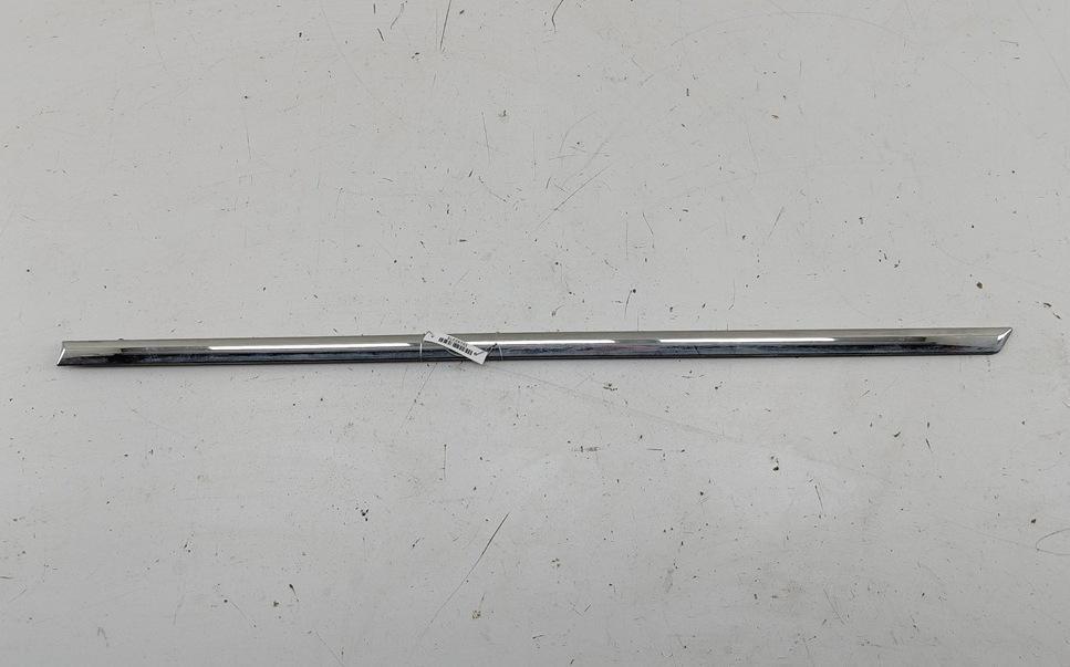 молдинг двери задней левой Volkswagen Passat B6 2008, 2.0 л., дизель, МКПП, чёрный, универсал, 3C0853753C