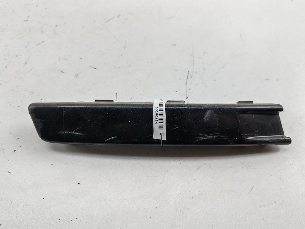 молдинг переднего бампера Volkswagen Passat B6 2008, 2.0 л., дизель, МКПП, чёрный, универсал, 3C0807646A - фото №1