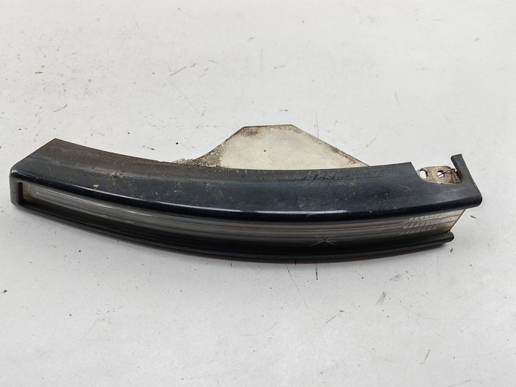 Поворотник (указатель поворота) левый Volkswagen Passat B6 2008, 2.0 л., дизель, МКПП, чёрный, универсал, 3C0953041L