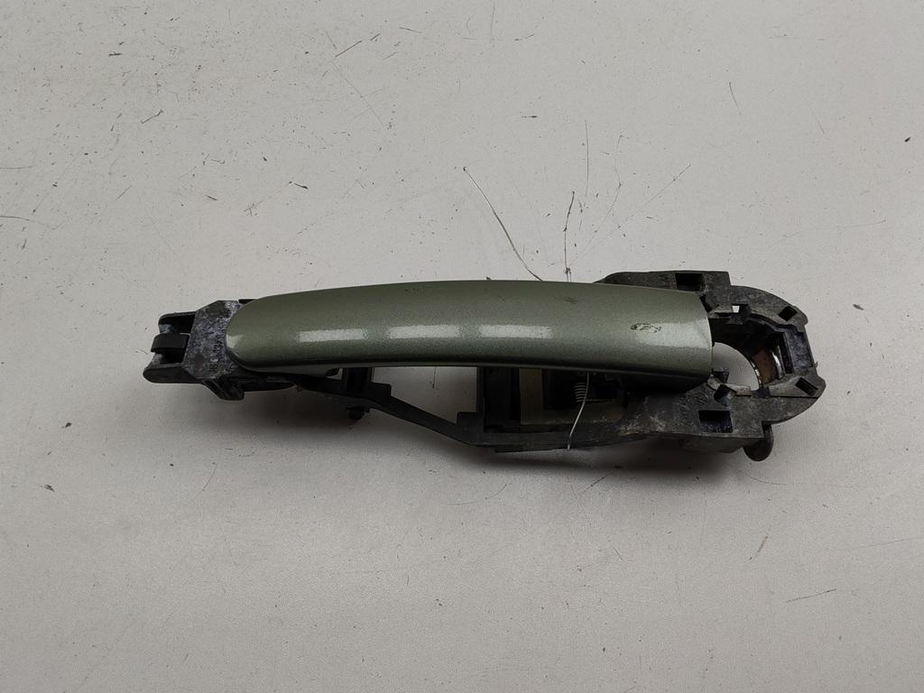 ручка наружная задняя левая Volkswagen Passat B5+ (GP) 2001, 1.8 л., бензин, АКПП, серый, седан, 3B0837885