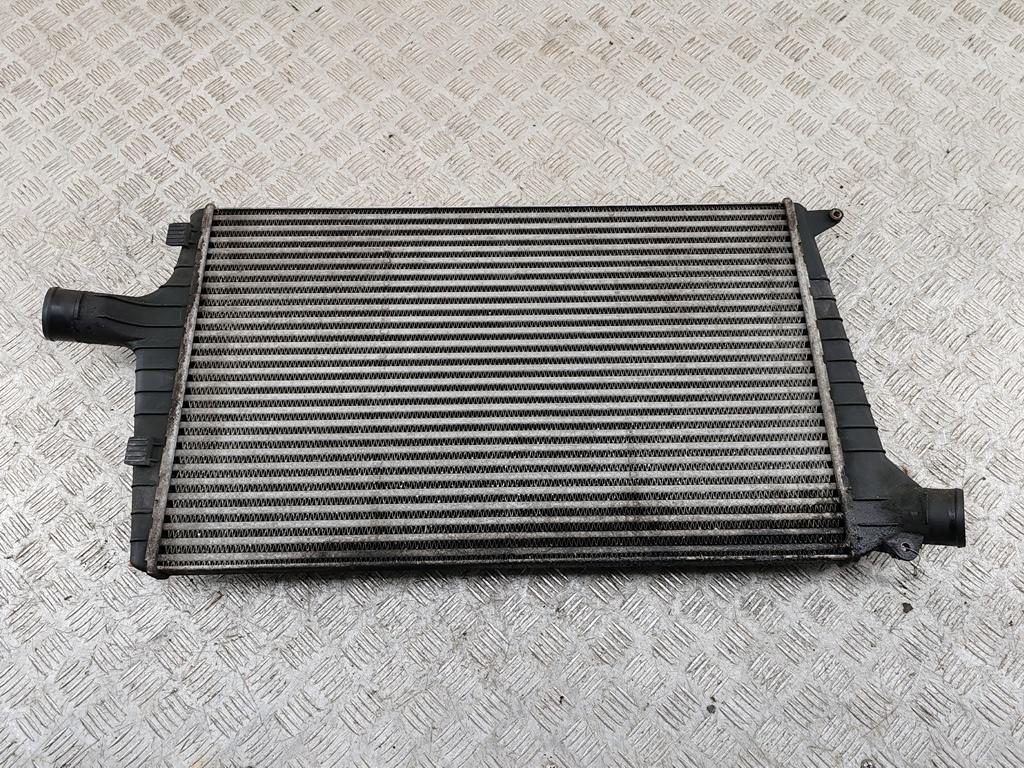 радиатор интеркулера Audi A6 C5 2003, 2.5 л., дизель, МКПП, серый, универсал