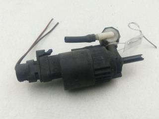 насос (моторчик) омывателя стекла Renault Laguna 1 поколение 1997, серый, универсал, 7700821782