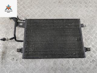 радиатор кондиционера Volkswagen Passat B5 1999, 1.6 л., бензин, МКПП, синий, универсал, 8D0260401