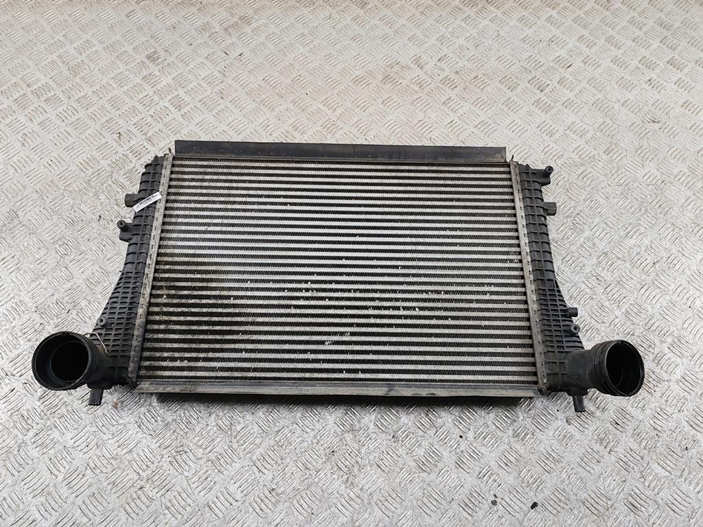 радиатор интеркулера Volkswagen Passat B6 2008, 2.0 л., дизель, МКПП, коричневый, универсал, 3C0145805P