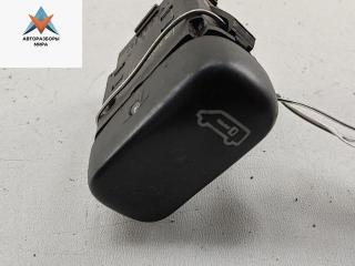 кнопка (выключатель) Mercedes-Benz Vito-1 W638 2002, 2.2 л., дизель, МКПП, белый, микроавтобус, 0055452107