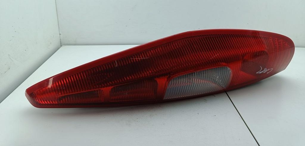 фонарь задний правый Mitsubishi Colt 2005, 1.3 л., бензин, МКПП, синий, хетчбэк 5 дв., MR957374