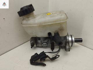 цилиндр тормозной главный Kia Sorento 1 поколение 2004, 2.5 л., дизель, МКПП, серый, внедорожник 5 дв.