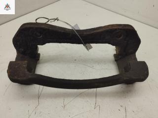 скоба суппорта Kia Sorento 1 поколение 2004, 2.5 л., дизель, МКПП, серый, внедорожник 5 дв.