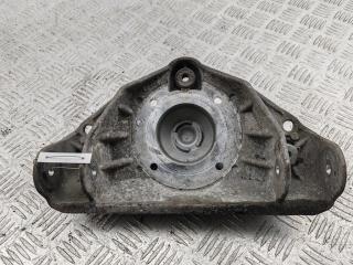 Опора амортизатора переднего (верхняя) Volkswagen Touareg 1 поколение 2003, 2.5 л., дизель, АКПП, чёрный, внедорожник 5 дв.