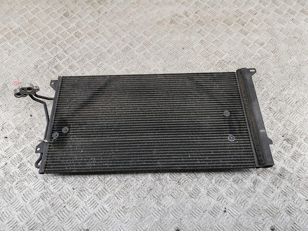 радиатор кондиционера Audi Q7 4L 2011, 3.0 л., бензин, АКПП, чёрный, внедорожник 5 дв., 7L0820411G