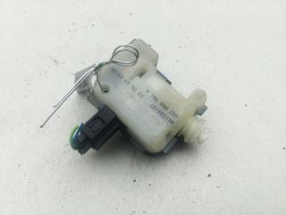 активатор замка багажника Volkswagen Passat B5 1999, 1.9 л., дизель, МКПП, серый, универсал, 1M0959781A