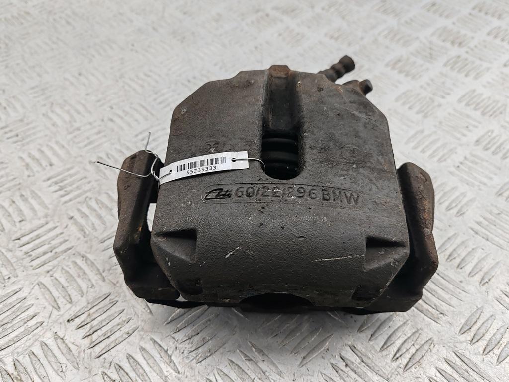 суппорт передний правый BMW 5 E39 1999, 3.0 л., дизель, АКПП, серый, универсал