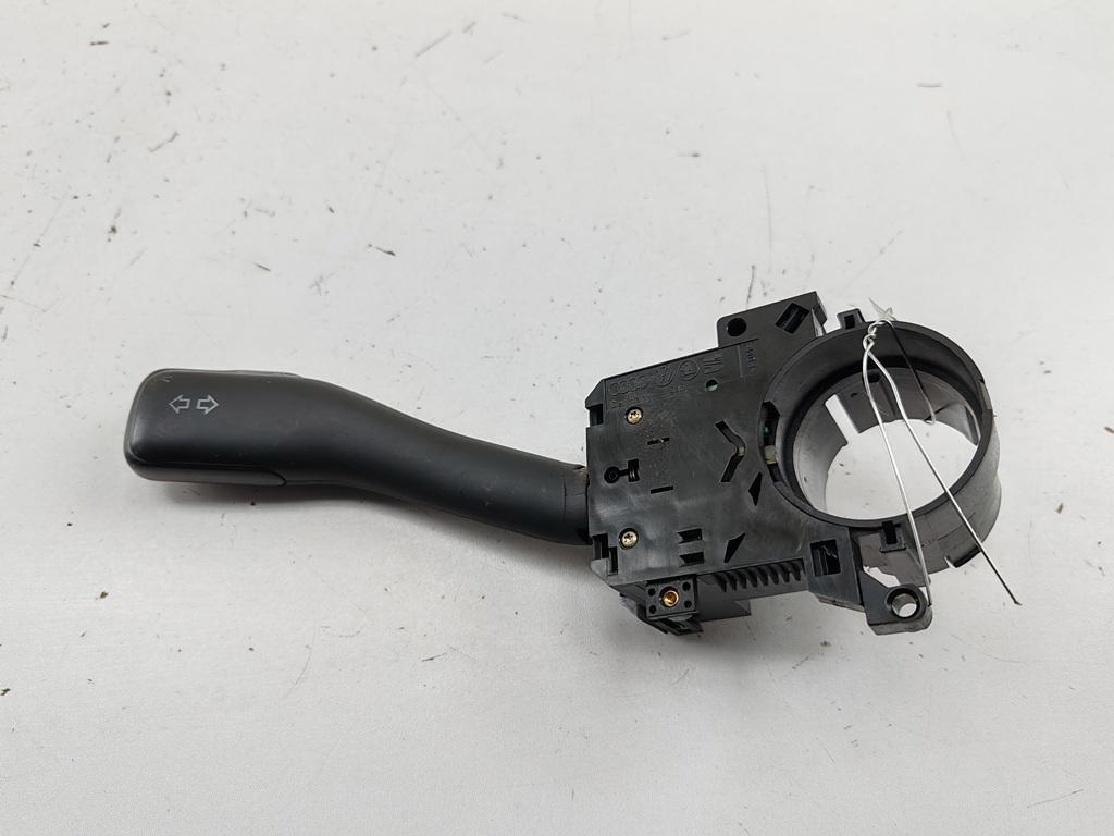 переключатель поворотов Volkswagen Passat B5 1997, 1.8 л., бензин, МКПП, синий, универсал, 8L0953513 - фото №1