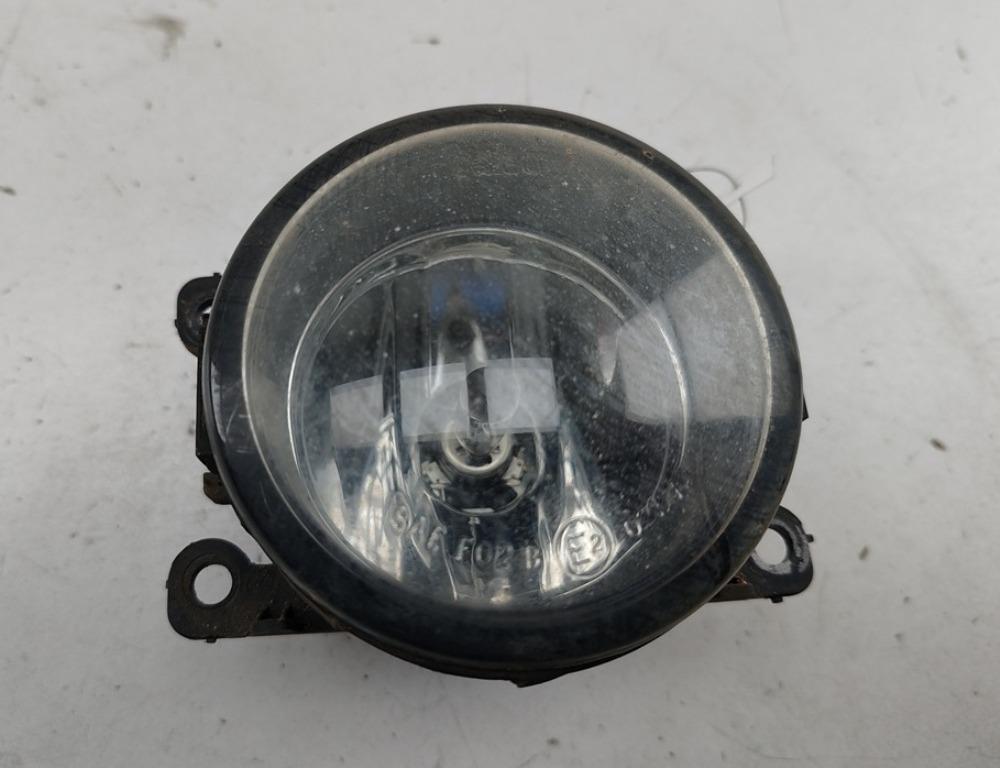 фара противотуманная правая Renault Scenic 2 поколение 2003, 2.0 л., бензин, АКПП, серый, минивэн - фото №1