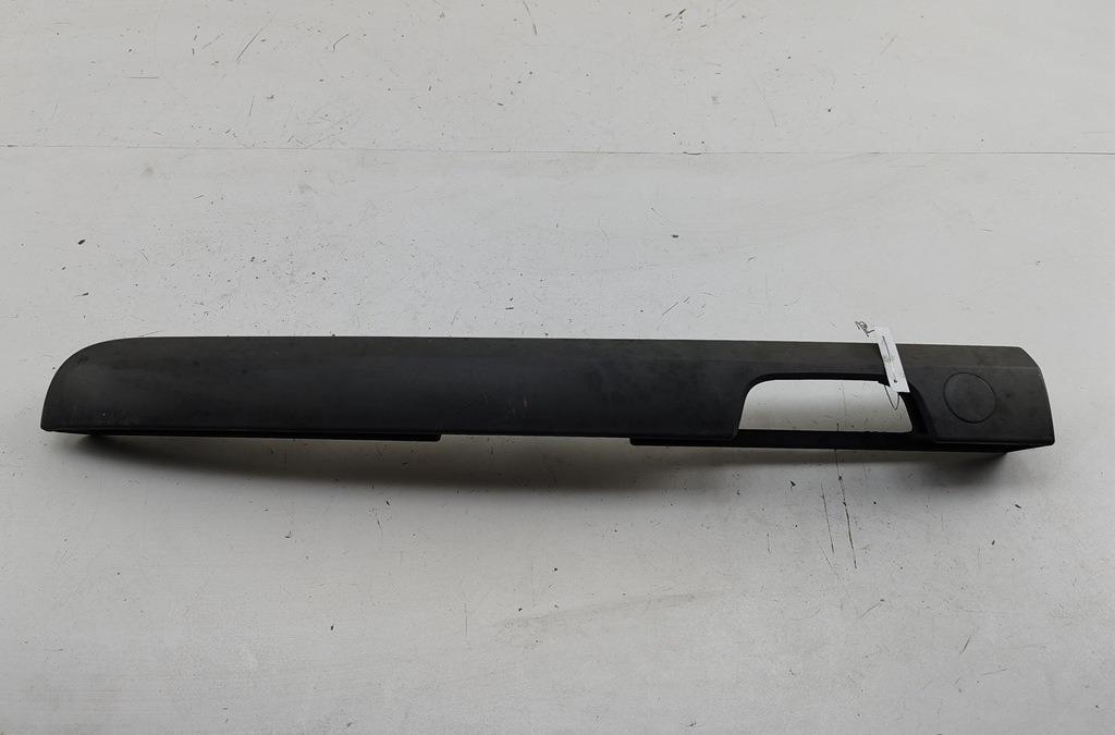 накладка двери (крышки) багажника Dacia (Renault) Logan I 2010, 1.5 л., дизель, МКПП, синий, универсал, 8200553159 - фото №1