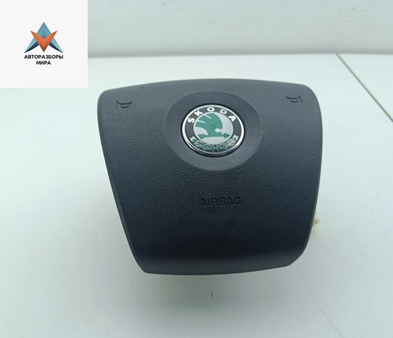 подушка безопасности водителя Skoda Octavia mk2 (A5 1Z) 2005, 2.0 л., бензин, МКПП, серый, хетчбэк 5 дв. - фото №1