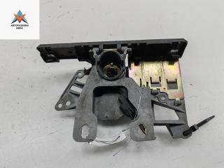 кнопка открытия багажника Volkswagen Passat B5 1999, 1.9 л., дизель, МКПП, серый, универсал, 3B0827297T