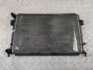 радиатор охлаждения Volkswagen Golf 5 поколение 2005, 2.0 л., бензин, МКПП, чёрный, хетчбэк 3 дв., 1K0121251CJ