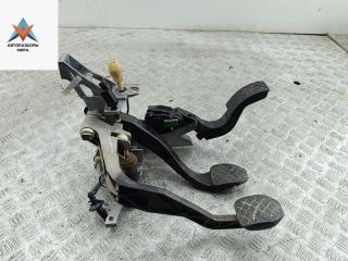 узел педальный (блок педалей) Audi A6 4B/C5 1999, 2.8 л., бензин, МКПП, белый, универсал, 8D1721117K