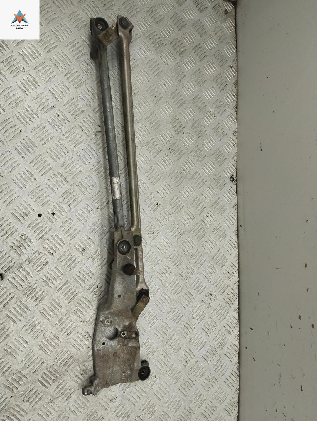 Механизм стеклоочистителя переднего (трапеция дворников) Ford Focus 1 поколение 1998, 1.4 л., бензин, МКПП, зелёный, универсал, XS4117K484AE - фото №1