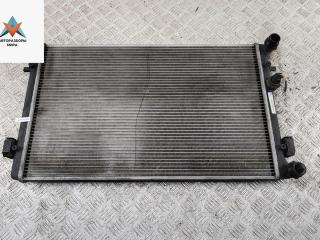 радиатор охлаждения Volkswagen Golf 4 поколение 1999, 1.6 л., бензин, АКПП, серый, хетчбэк 5 дв., 1J0121253P