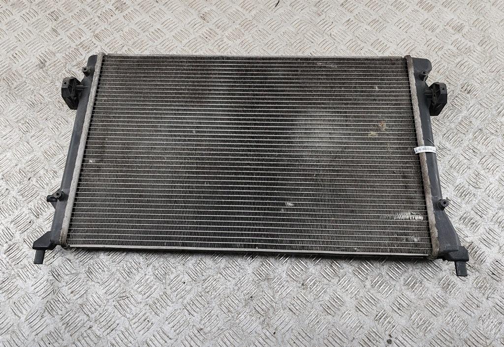 радиатор охлаждения Volkswagen Passat B6 2007, 1.6 л., бензин, МКПП, чёрный, универсал
