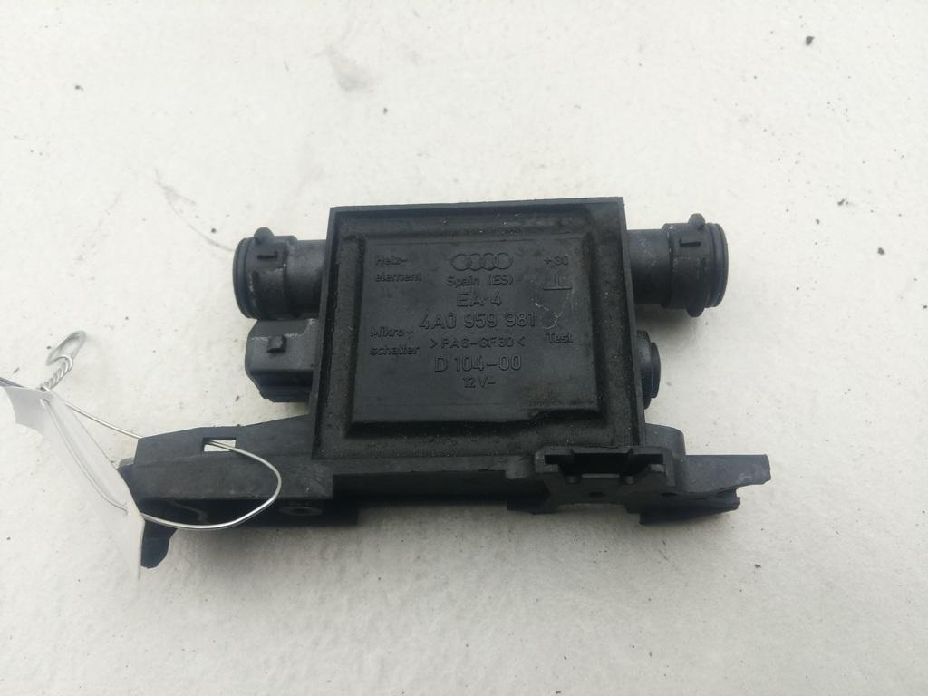 модуль управления двери Audi A4 B5 1996, 1.6 л., бензин, МКПП, серый, седан, 4A0959981 - фото №1