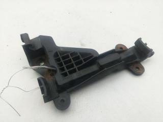 кронштейн заднего бампера Audi 100 C4 1993, 2.6 л., бензин, МКПП, серый, универсал, 4A0807484