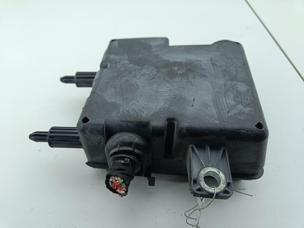 блок предохранителей Renault Laguna III 2008, 2.0 л., бензин, МКПП, чёрный, универсал, 284860012R